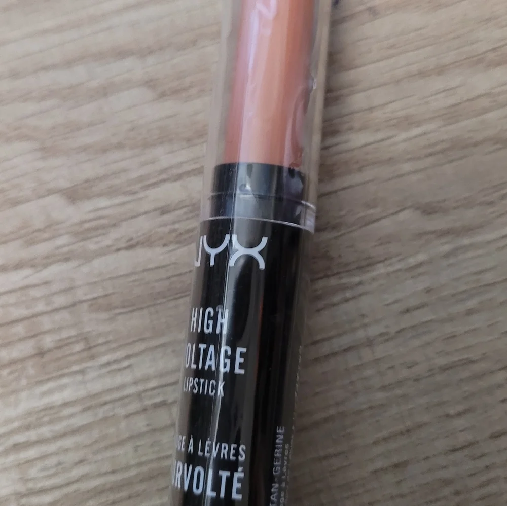 NYX High Voltage Lipstick Tan-Gerine HVLS15 Bundle & Save! 5/$13 - Picture 9 of 9